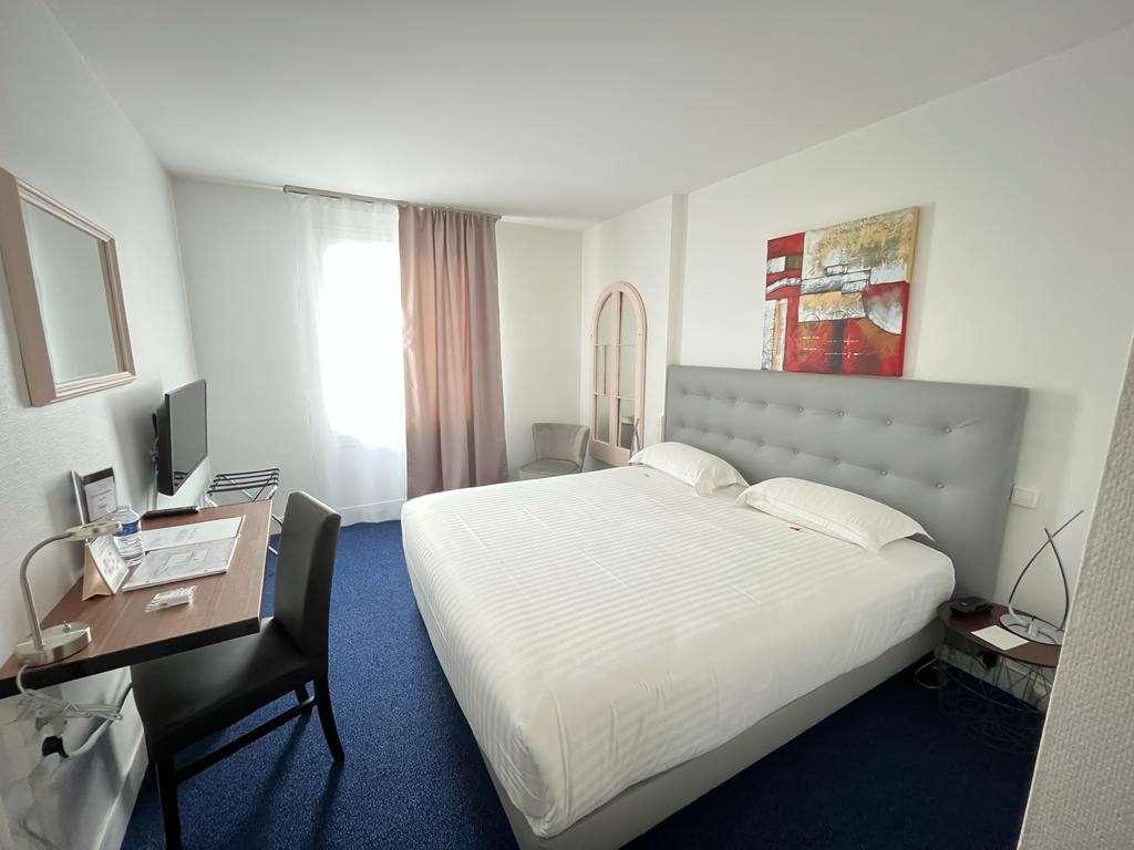 Hotel Le Beffroi Dreux Pokoj fotografie